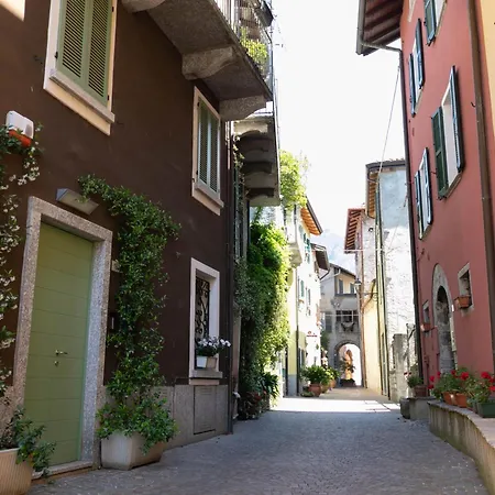 Mamma Ciccia - Fishermen's Alley * Mandello del Lario