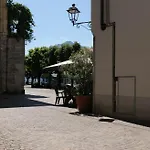 Mamma Ciccia - Fishermen's Alley Daire Mandello del Lario
